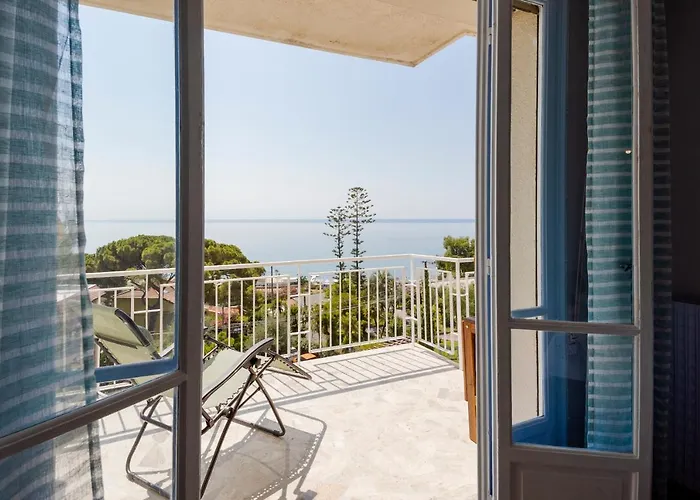Guesthost - Foce Charming Seaview Flat San Remo