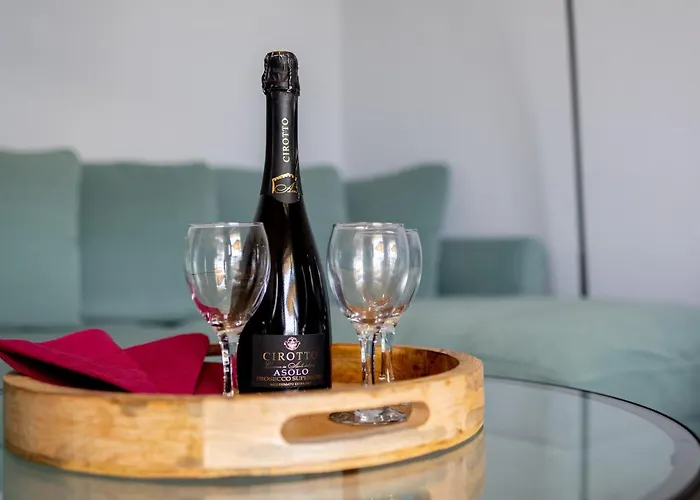 Guesthost - Foce Charming Seaview Flat Appartement San Remo