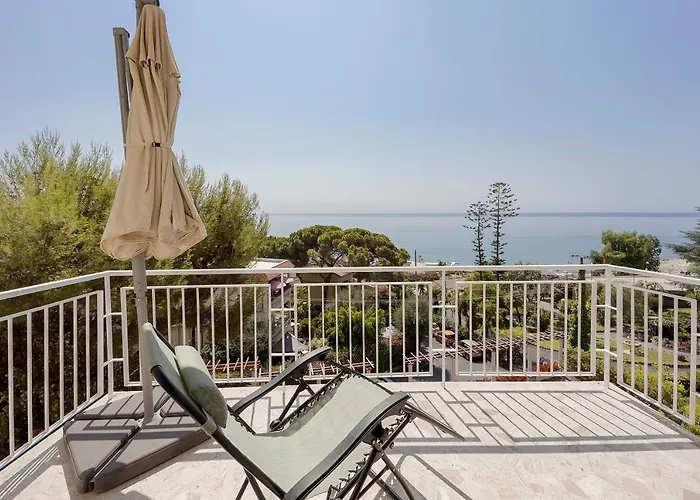 Guesthost - Foce Charming Seaview Flat Appartement *