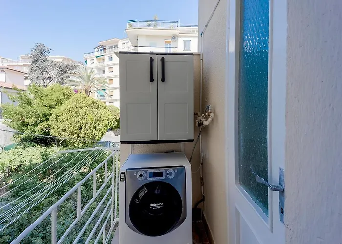 Guesthost - Foce Charming Seaview Flat Appartement San Remo