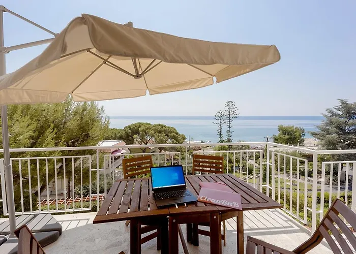 Guesthost - Foce Charming Seaview Flat San Remo