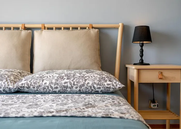 Apartamento Guesthost - Foce Charming Seaview Flat *