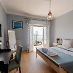Apartmán Guesthost - Foce Charming Seaview Flat *