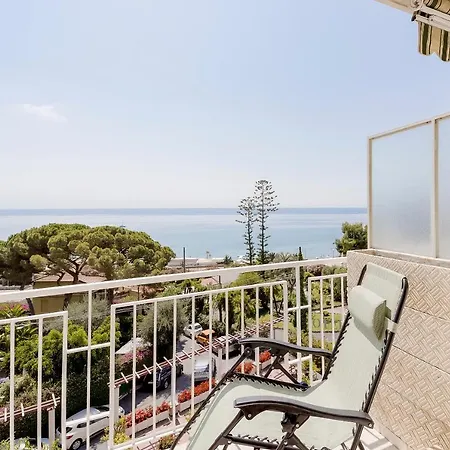 Guesthost - Foce Charming Seaview Flat Apartmán *