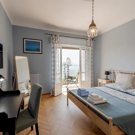 公寓 Foce Charming Seaview Flat *