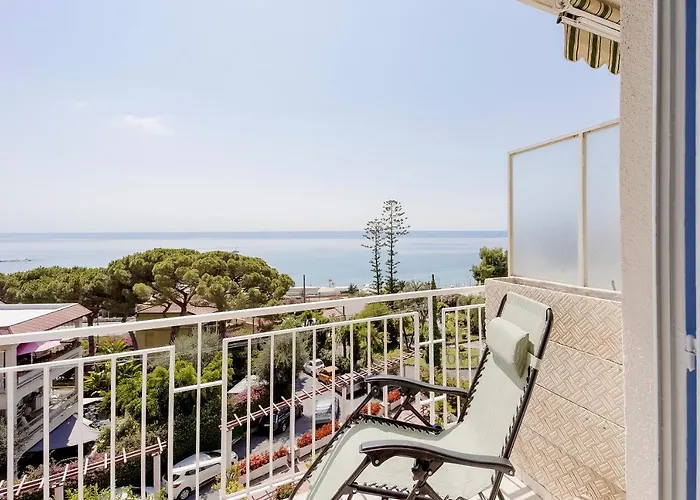 Guesthost - Foce Charming Seaview Flat Apartment *